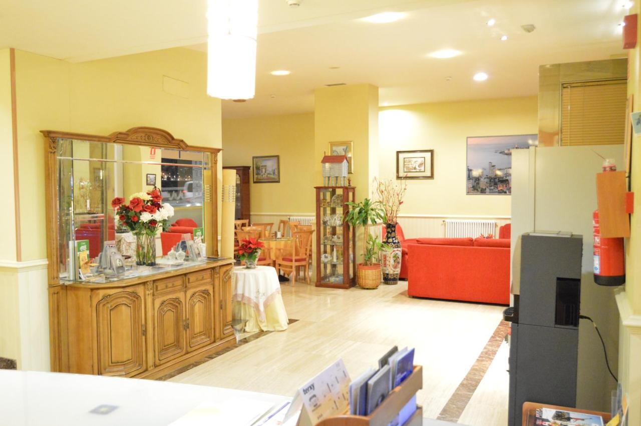 Hotel Cristal 2 آكورونيا المظهر الخارجي الصورة